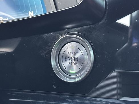 Used 2023 Chevrolet Corvette Stingray Premium Conv w/ Stealth Interior Trim Package image 29