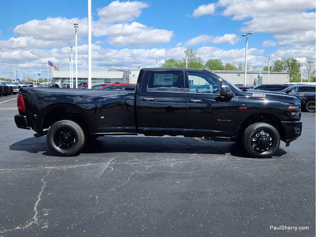 New 2026 RAM 3500 Big Horn AWD/4WD image 8