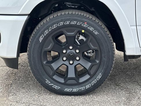 New 2026 RAM 1500 4x4 Crew Cab image 8