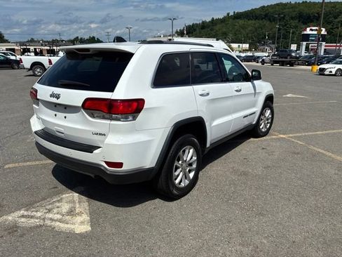 Used 2021 Jeep Grand Cherokee Laredo AWD/4WD image 3