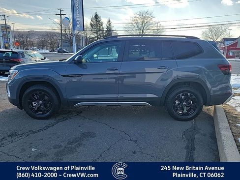 Certified 2025 Volkswagen Atlas Peak Edition SE image 25