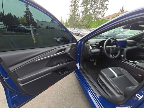 Used 2025 Toyota Camry SE w/ Multimedia Upgrade Package FWD image 20