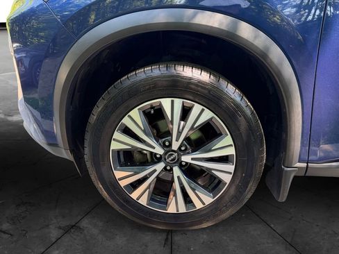 Used 2023 Nissan Rogue SV AWD/4WD image 14