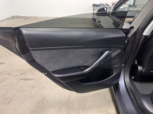 Used 2023 Tesla Model 3 Performance image 19