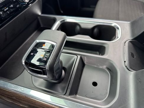 Used 2024 Chevrolet Silverado 1500 LT w/ Z71 Off-Road Package image 19