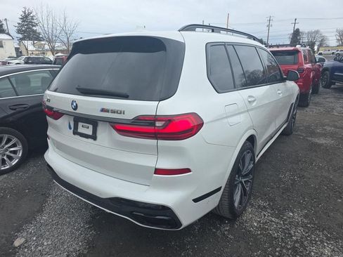 Used 2022 BMW X7 M50i image 4