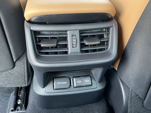 Used 2025 Lexus ES 350 w/ Premium Package image 9