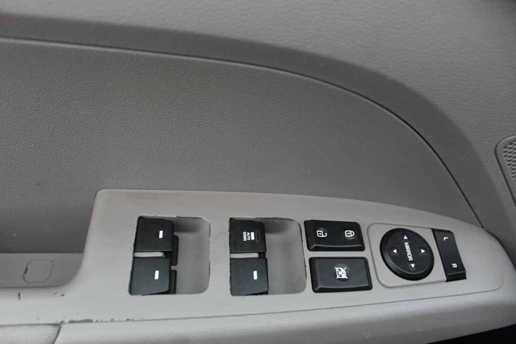 Used 2017 Hyundai Elantra SE FWD image 11