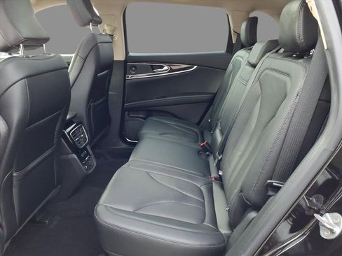 Certified 2022 Lincoln Nautilus Reserve w/ Equipment Group 201A image 5