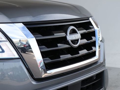 Used 2024 Nissan Armada SL image 12