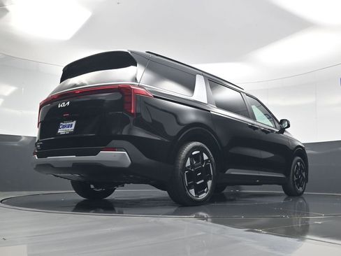 New 2026 Kia Carnival EX FWD image 46