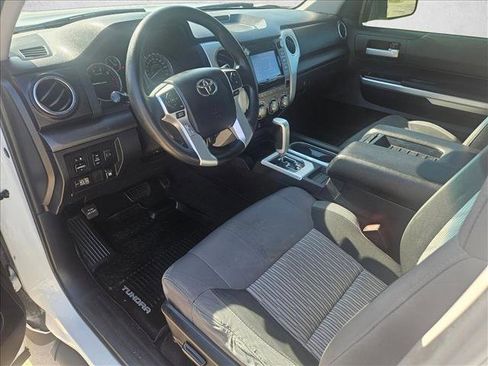 Used 2017 Toyota Tundra SR5 image 9