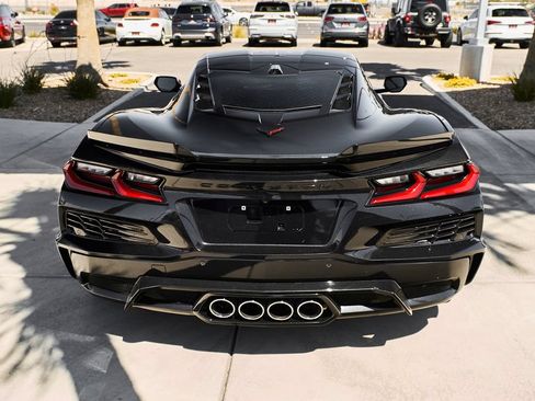 Used 2023 Chevrolet Corvette Z06 RWD image 9