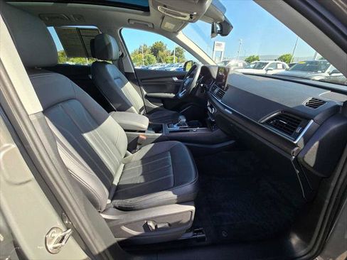 Used 2023 Audi Q5 2.0T Premium w/ Convenience Package AWD/4WD image 11