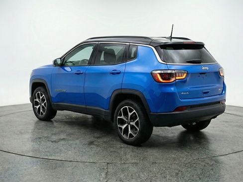 Used 2025 Jeep Compass Limited image 6