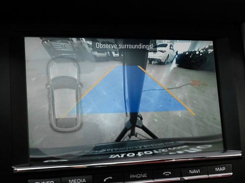 Used 2016 Porsche Macan Turbo image 20