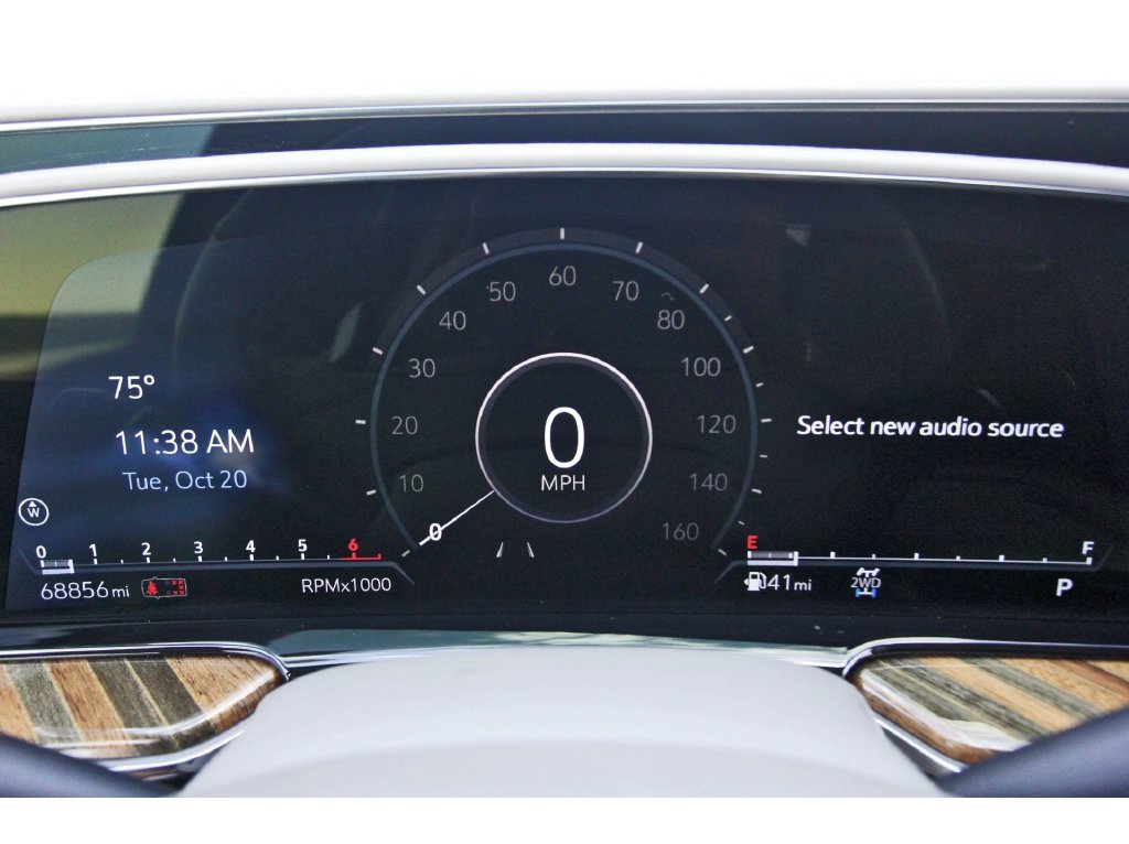 Used 2021 Cadillac Escalade Premium Luxury Platinum w/ Heavy-Duty Trailer Package AWD/4WD image 14