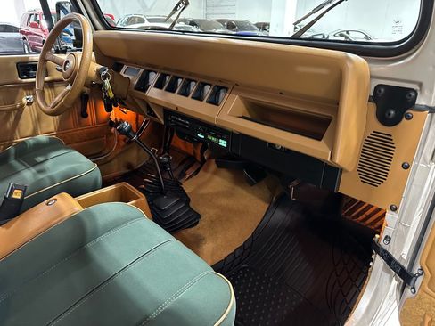 Used 1995 Jeep Wrangler Sahara AWD/4WD image 12