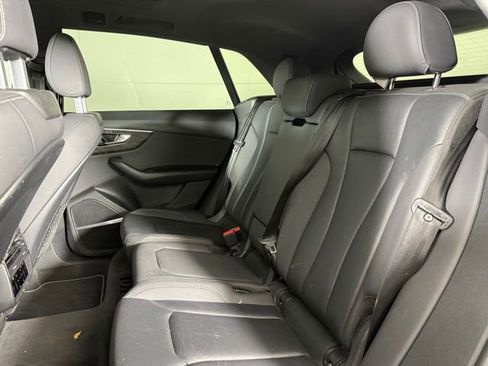Used 2021 Audi Q8 Premium Plus w/ Premium Plus Package AWD/4WD image 23
