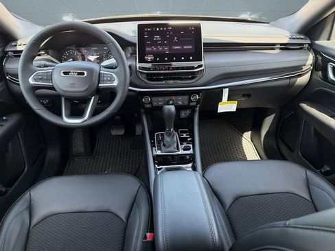 New 2026 Jeep Compass Latitude AWD/4WD image 15