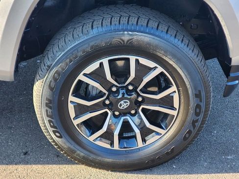 Used 2023 Toyota Tacoma TRD Sport image 9