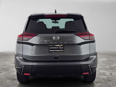 Used 2024 Nissan Rogue S FWD image 4