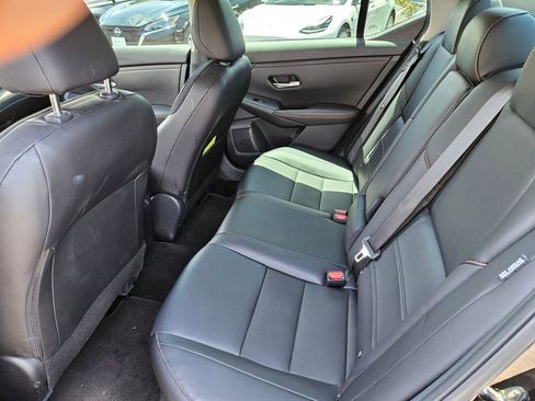 Used 2025 Nissan Sentra SR w/ SR Premium Package FWD image 10
