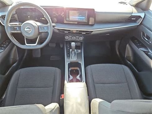Used 2025 Nissan Kicks S image 25