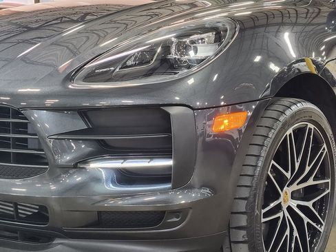 Used 2021 Porsche Macan image 14