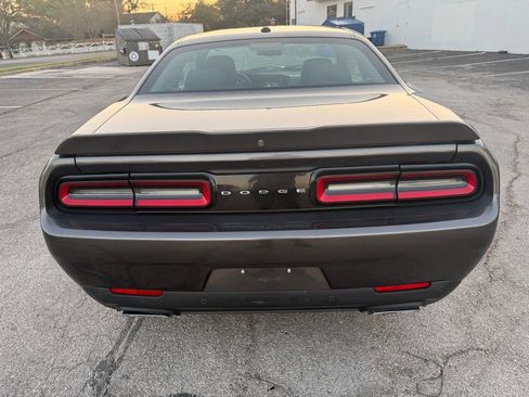 Used 2021 Dodge Challenger R/T image 7