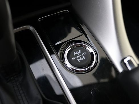 Used 2025 Mitsubishi Eclipse Cross ES image 19