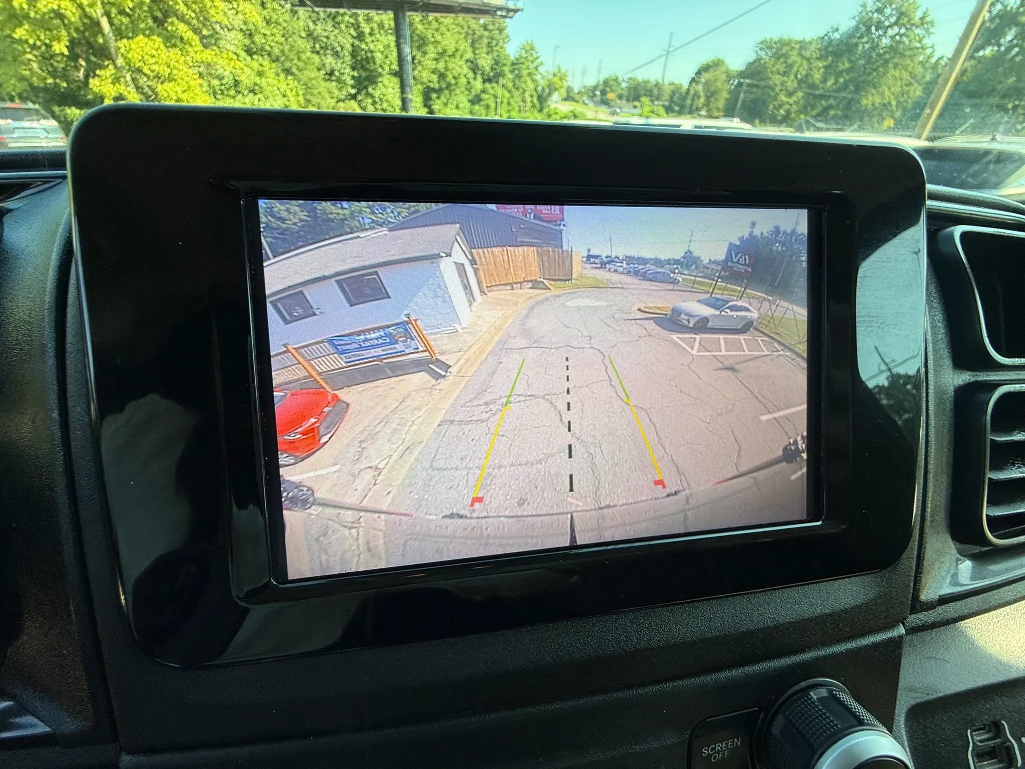 Used 2023 RAM ProMaster 2500 FWD image 11