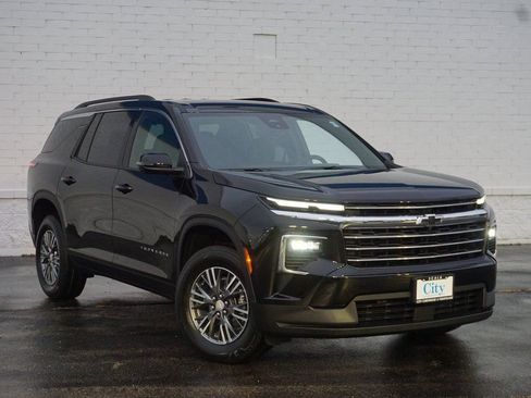 New 2026 Chevrolet Traverse LT w/ Driver Confidence Package image 2