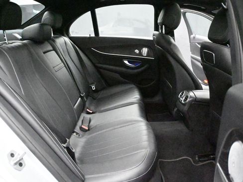 Used 2019 Mercedes-Benz E 300 4MATIC image 20