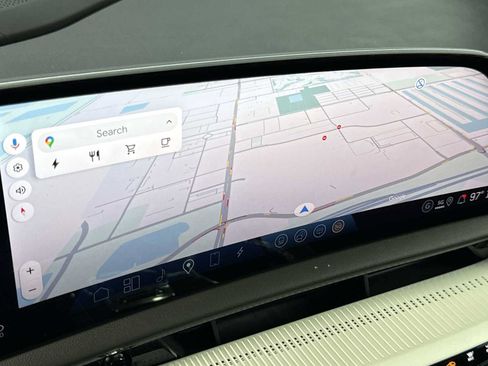 Used 2025 Cadillac Optiq Sport 1 AWD/4WD image 18