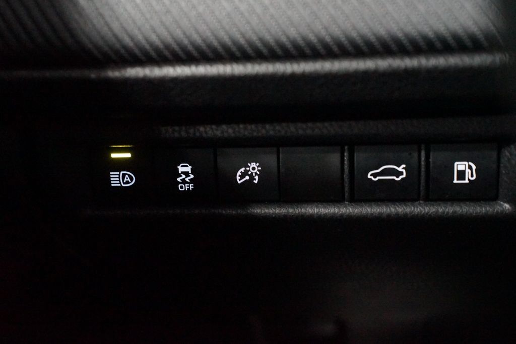 Certified 2025 Toyota Camry SE FWD image 25