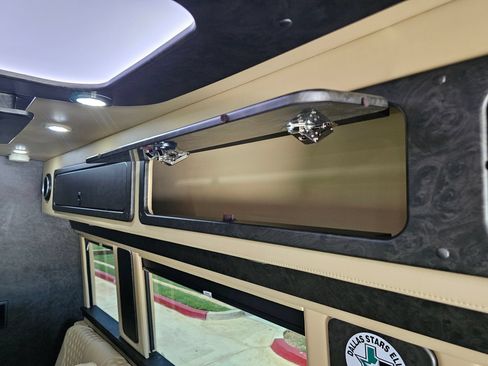 Used 2019 Mercedes-Benz Sprinter 3500 image 53