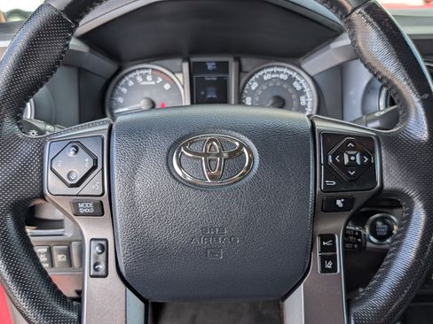 Used 2019 Toyota Tacoma TRD Sport w/ Technology Package RWD image 18