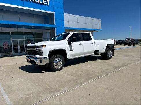 New 2026 Chevrolet Silverado 3500 LT w/ Texas Edition image 1
