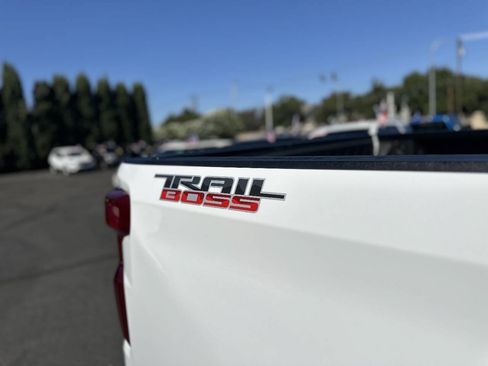 Used 2022 Chevrolet Silverado 1500 Custom Trail Boss AWD/4WD image 9