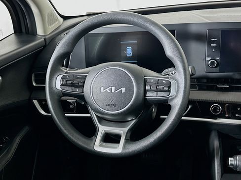 Used 2025 Kia Sportage LX image 18