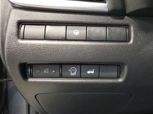 Used 2026 Nissan Rogue SL AWD/4WD image 17