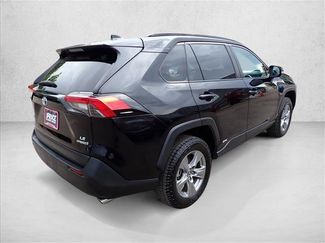 Used 2022 Toyota RAV4 LE AWD/4WD video 4