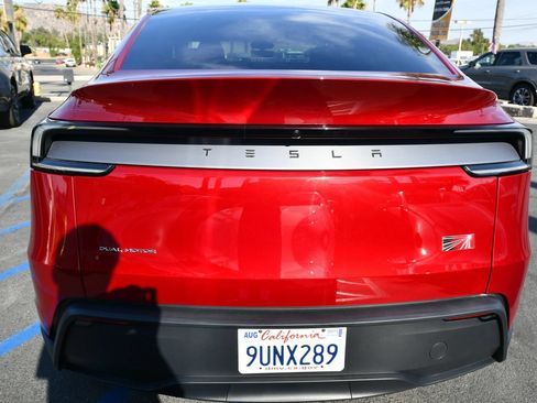 Used 2026 Tesla Model Y Long Range AWD/4WD image 7