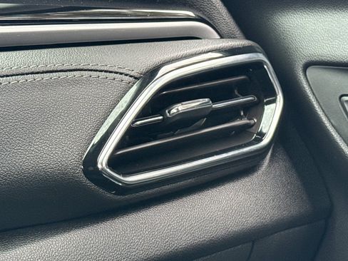 Used 2023 Chevrolet Bolt EUV LT w/ Comfort Package image 29