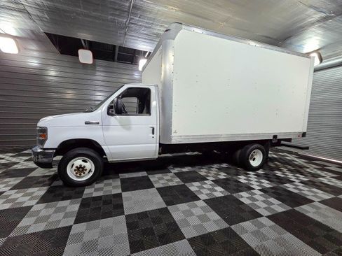 Used 2019 Ford E-450 and Econoline 450 Super Duty image 8