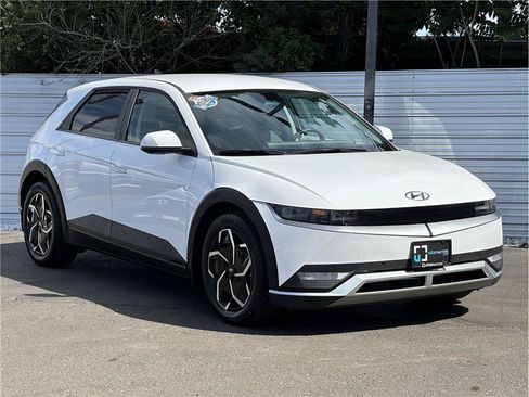 Used 2024 Hyundai Ioniq 5 SEL AWD/4WD image 8