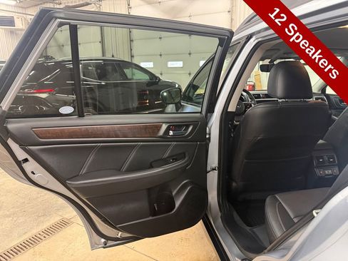 Used 2019 Subaru Outback 3.6R Limited image 28