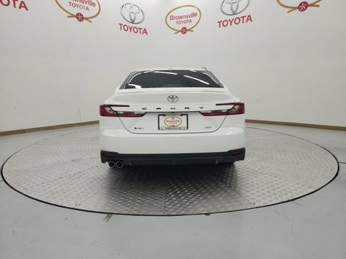 Used 2026 Toyota Camry SE w/ Convenience Package FWD image 7