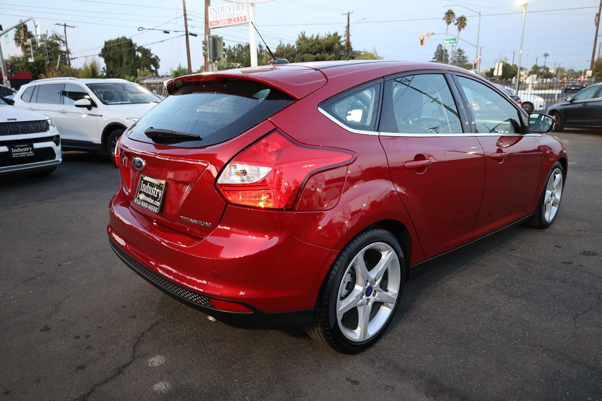 Used 2012 Ford Focus Titanium FWD image 4